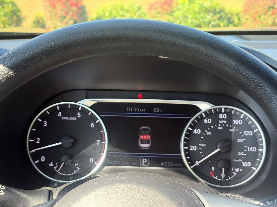 Used 2025 Super Black Nissan SV image 31