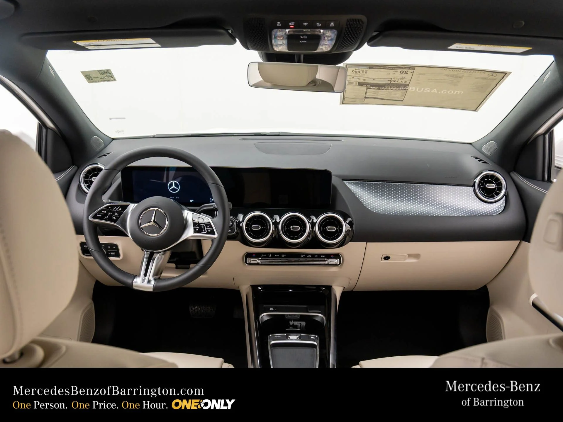 2025 Mercedes-Benz GLA GLA250 - Photo 11