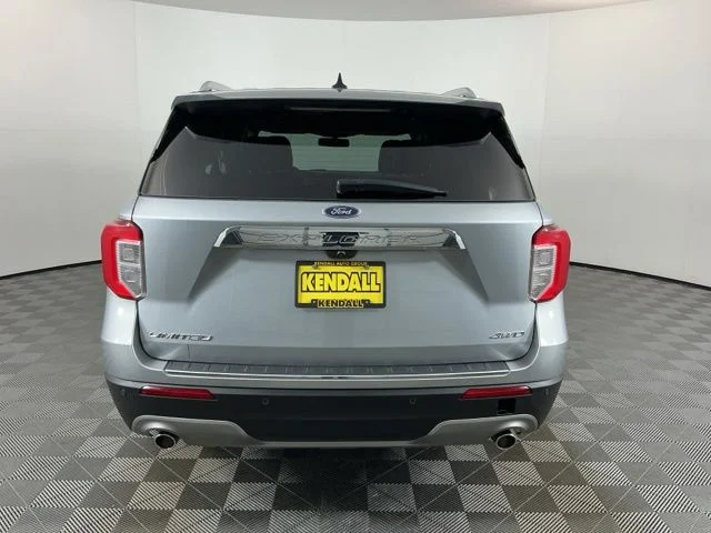 Certified Used 2023  Ford Limited image 6