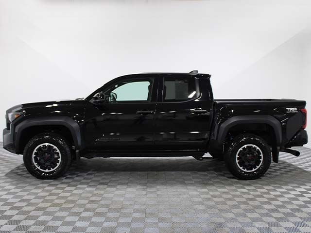 2025 Toyota Tacoma TRD Off Road - Photo 3