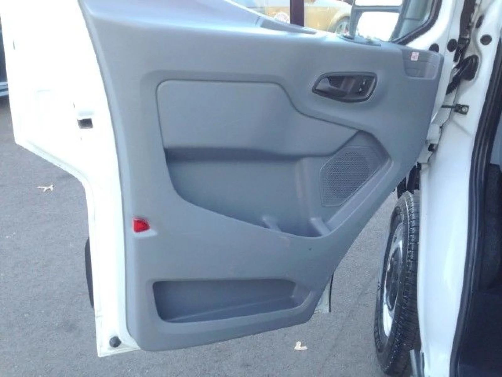 Used 2019 Oxford White Ford w/ rearCam image 27