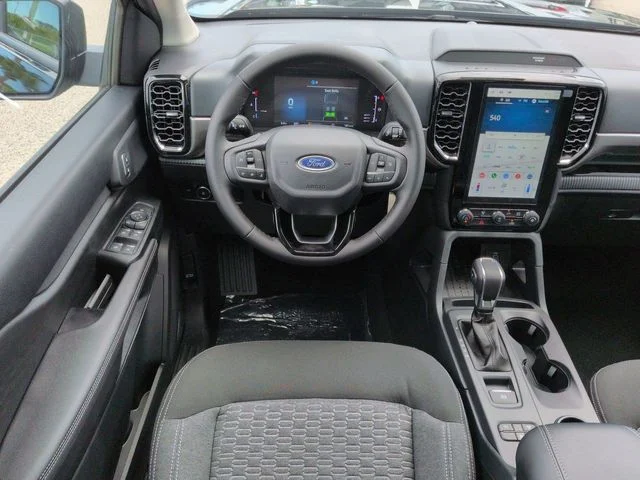 New 2026 Shadow Black Ford XLT image 16