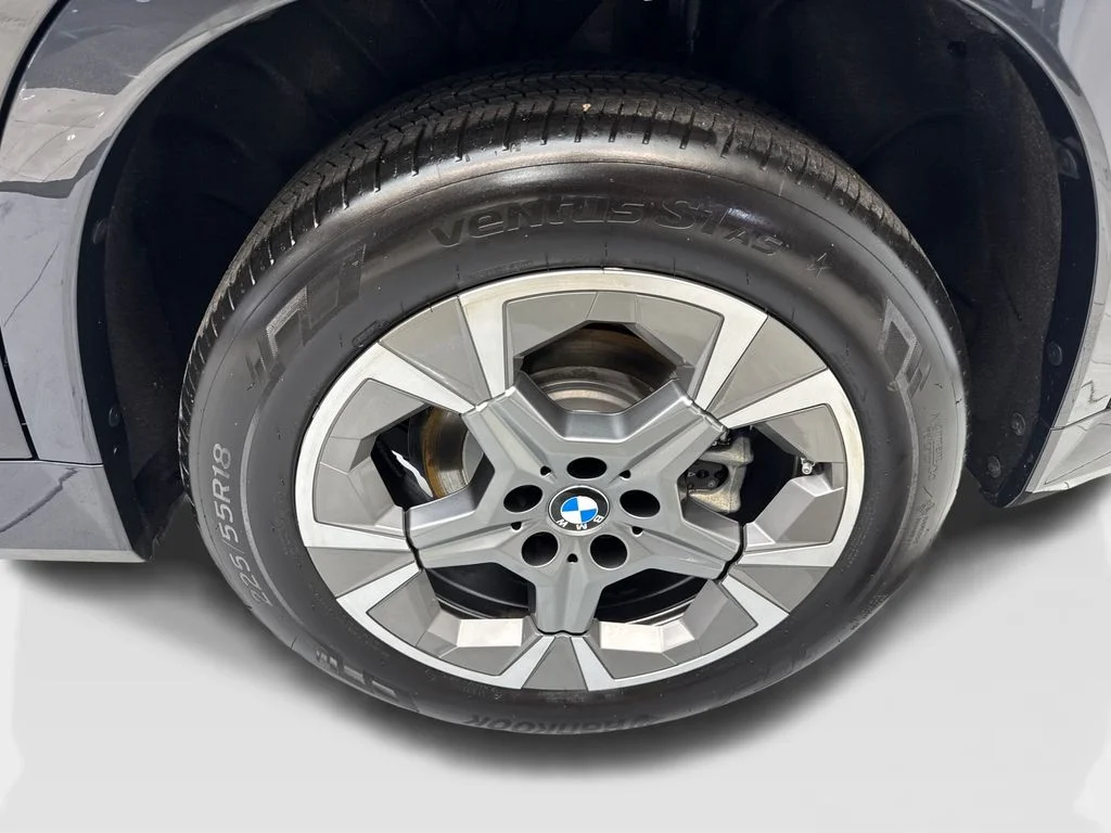 Used 2026 Black BMW xDrive28i image 85