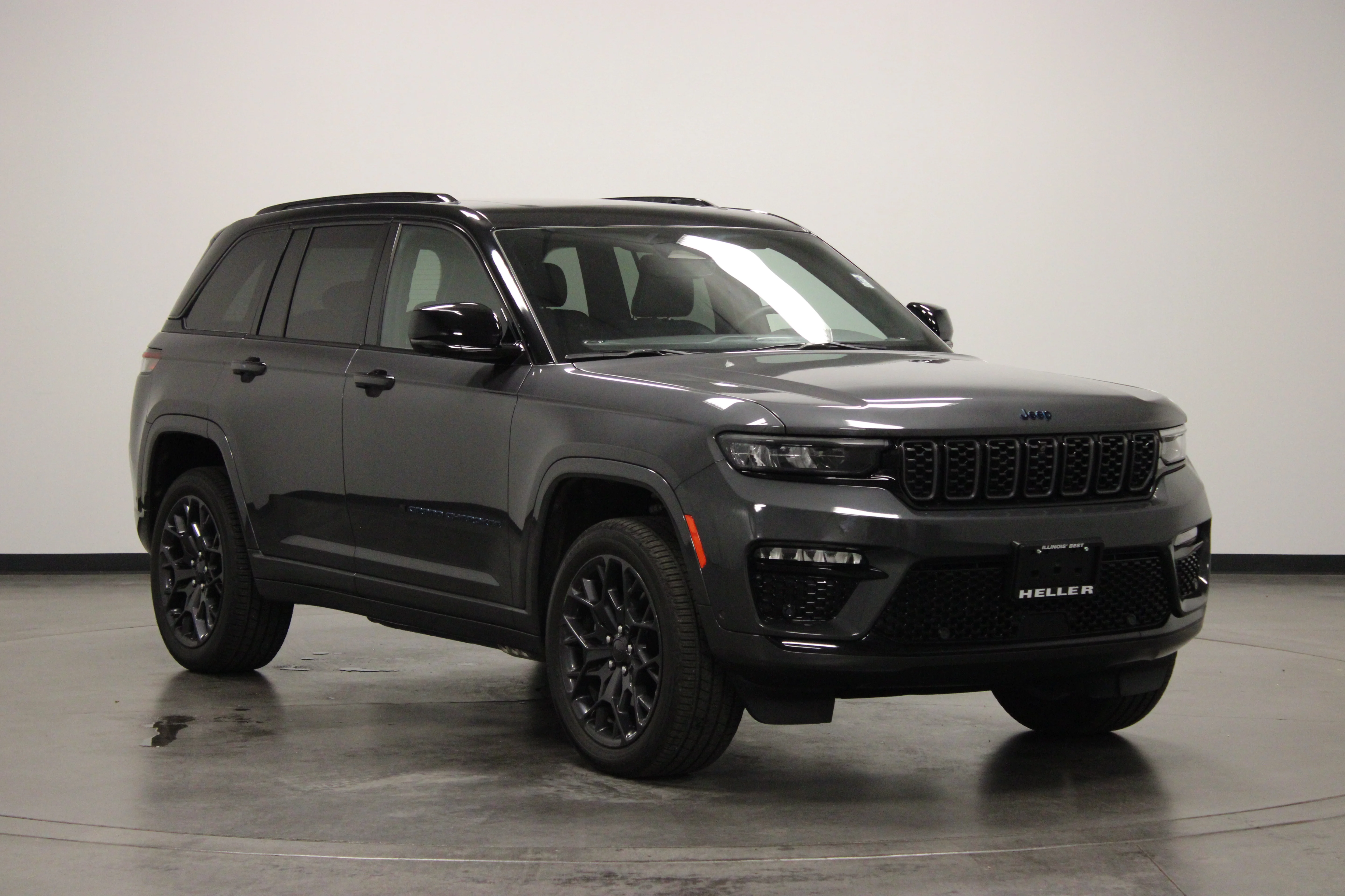 Used 2025 Baltic Gray Metallic Clearcoat Jeep Summit 4xe image 4