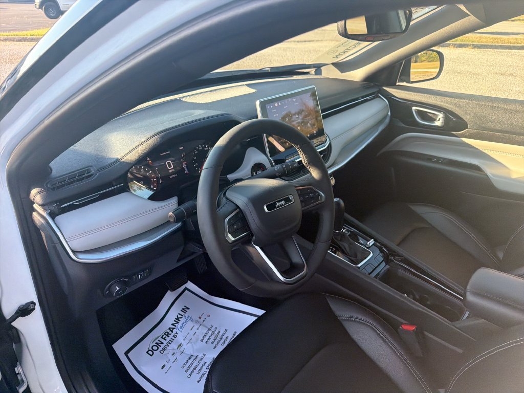 Used 2025 White Jeep Limited image 16