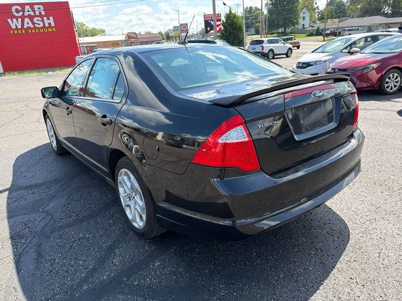Used 2011 Black Ford SE image 5