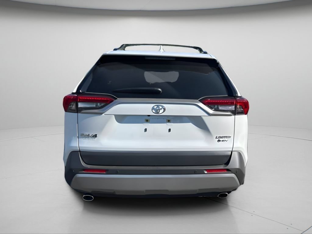 Used 2025 Wind Chill Pearl Toyota Limited image 6