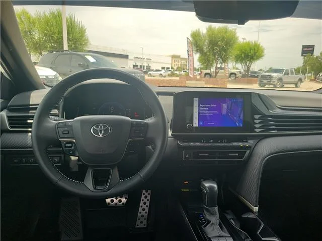 Used 2025 Ice Cap Toyota SE image 11