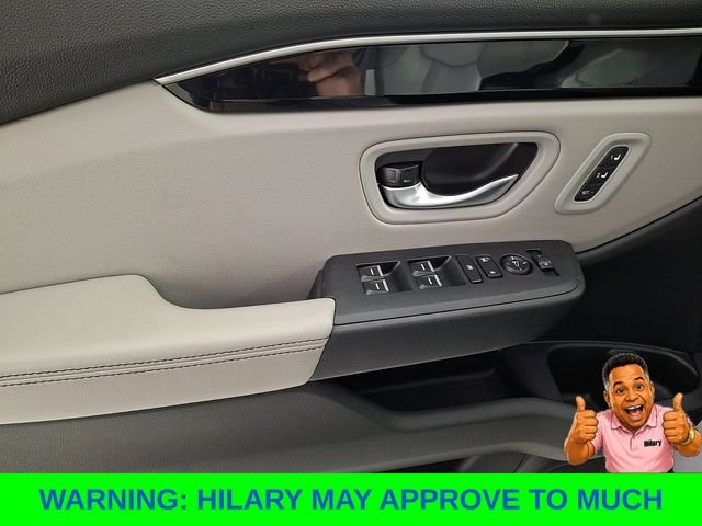 Used 2025 Silver Honda Touring image 14