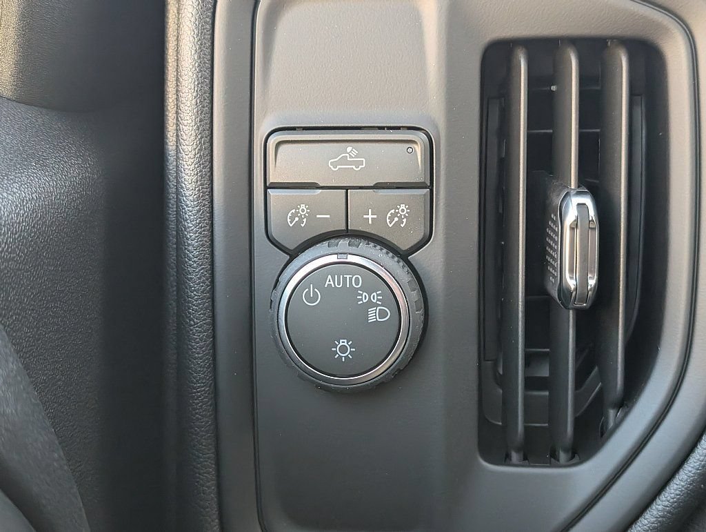 2026 Chevrolet Silverado 1500 Custom - Photo 24