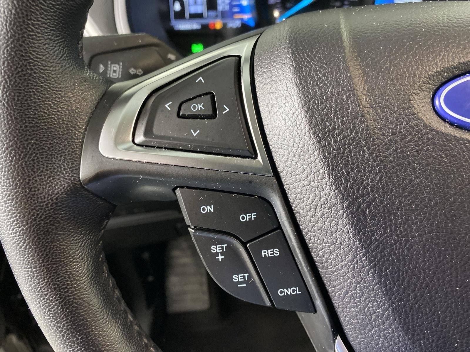 Used 2022 Agate Black Ford SEL image 18