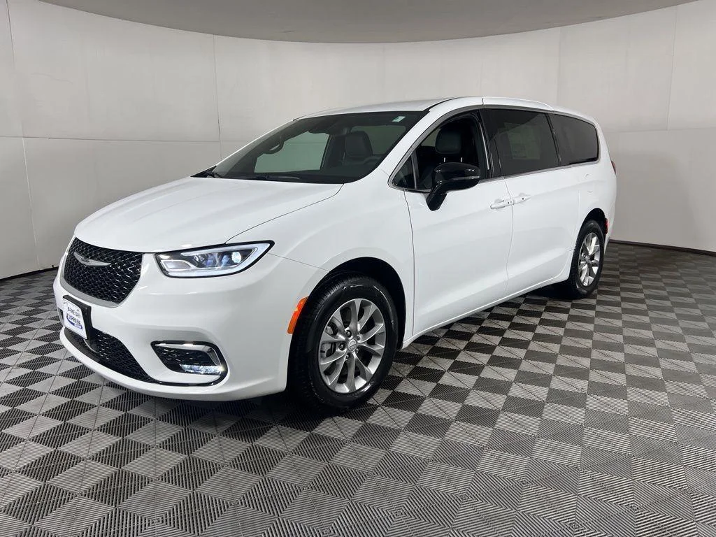 Used 2026 Bright White Clearcoat Chrysler Select image 6