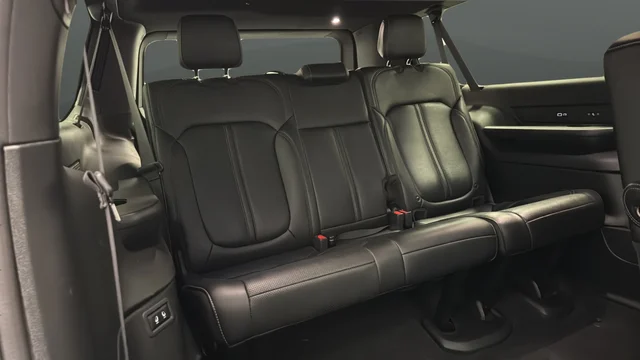 Used 2023 Diamond Black Jeep Series III image 27