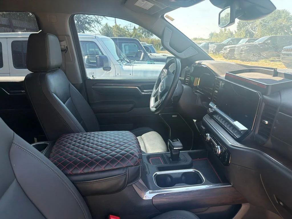 Used 2025 Black GMC SLT image 2