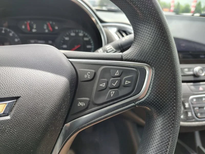 Used 2019 CAJUN RED TINTCOAT Chevrolet LT image 11