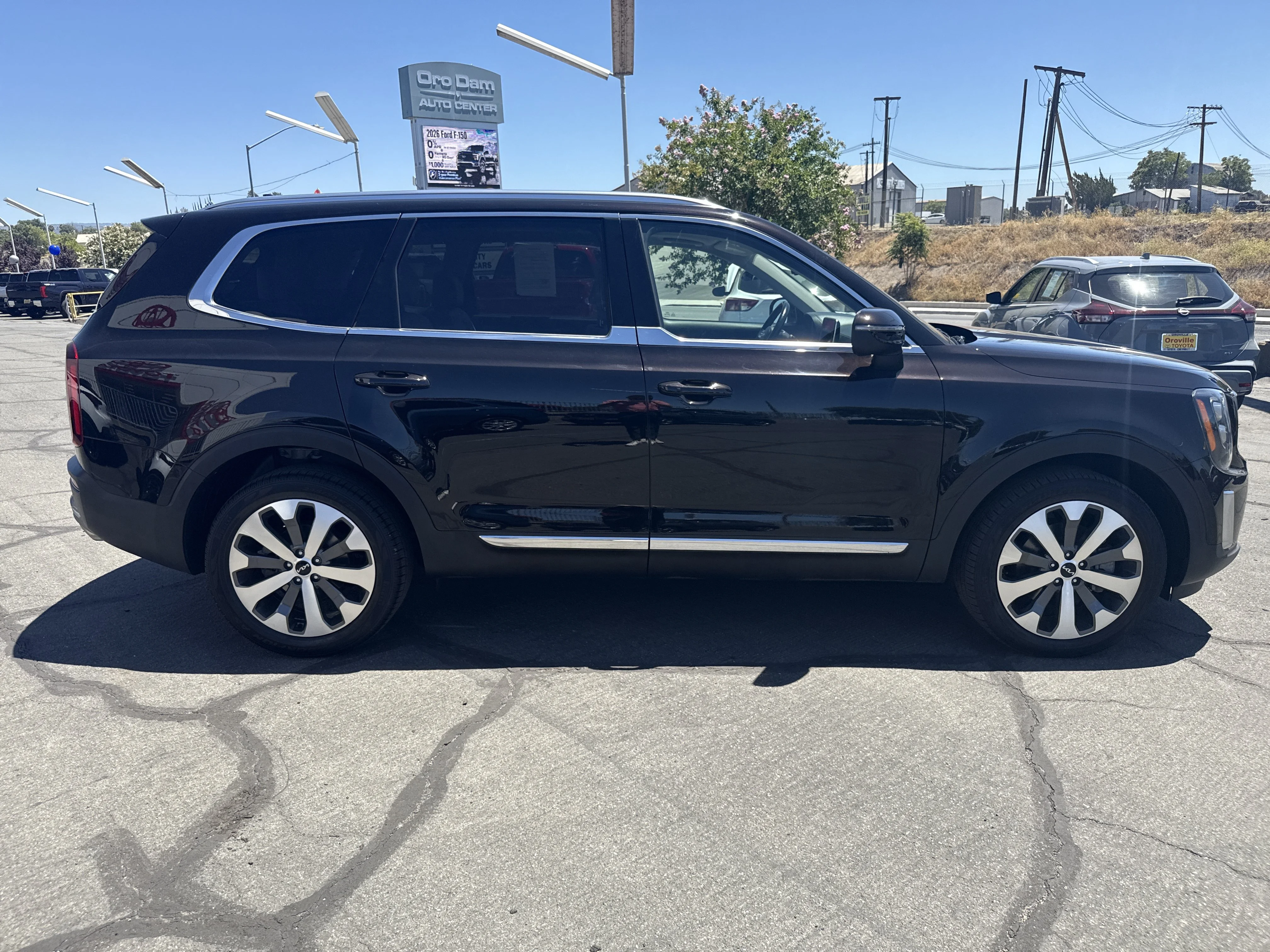 Used 2022 Black Copper Kia EX image 8
