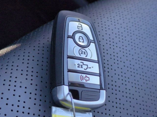 New 2026 Oxford White Ford F-250® Lariat® image 29