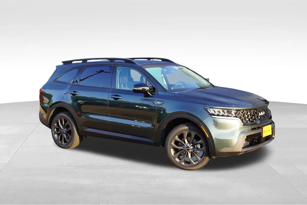 Used 2023 Aruba Green Kia X-Line EX image 2