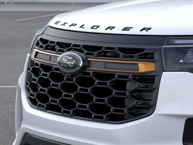 New 2026 Star White Metallic Tri-Coat Ford Tremor® image 17