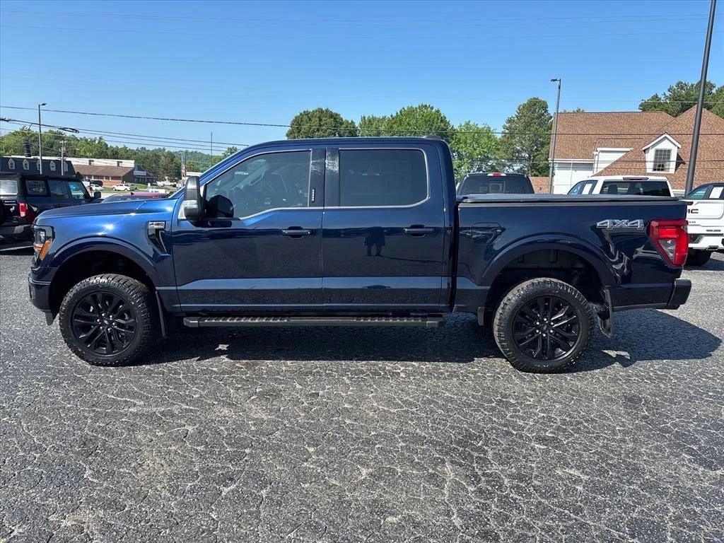 Used 2024 Black Ford XLT image 4