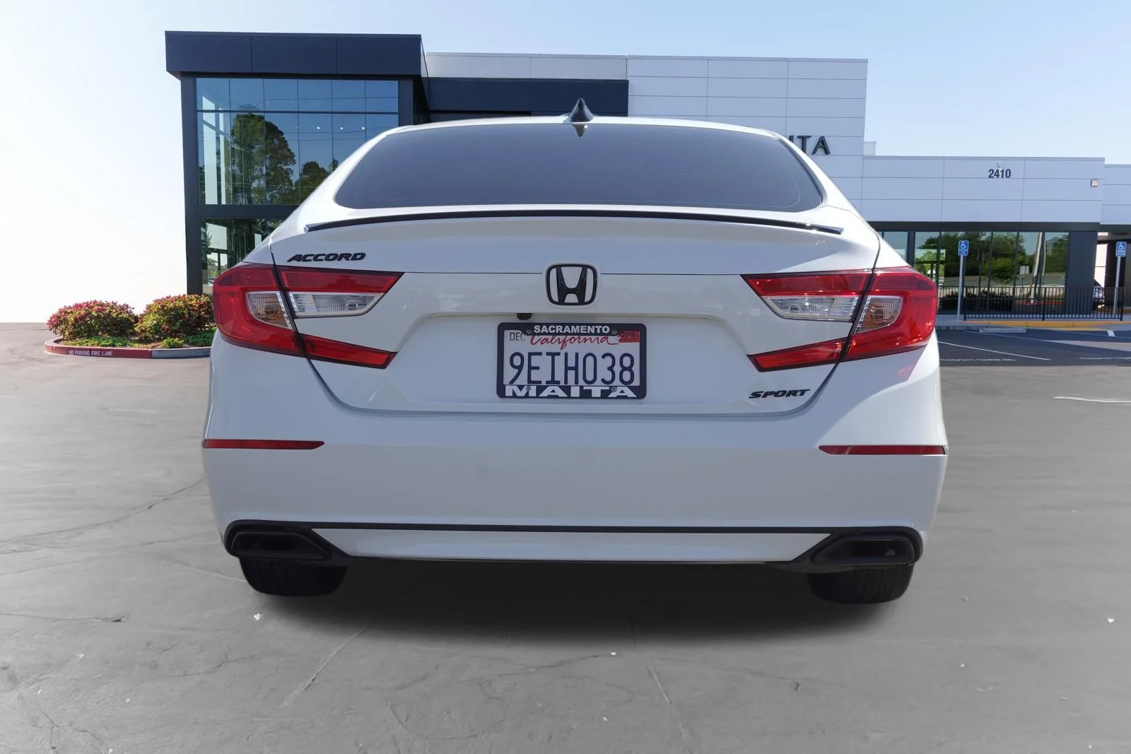 Used 2022 Platinum White Pearl Honda Sport image 4