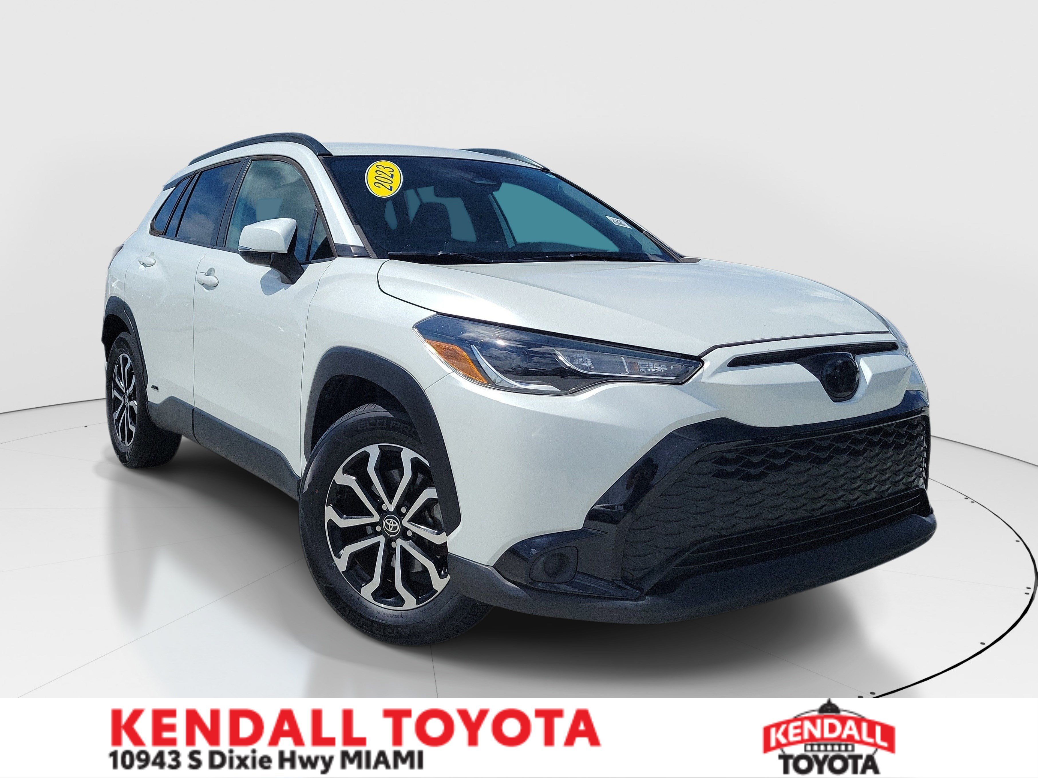 Used 2023 Pearl Toyota Hybrid SE image 1