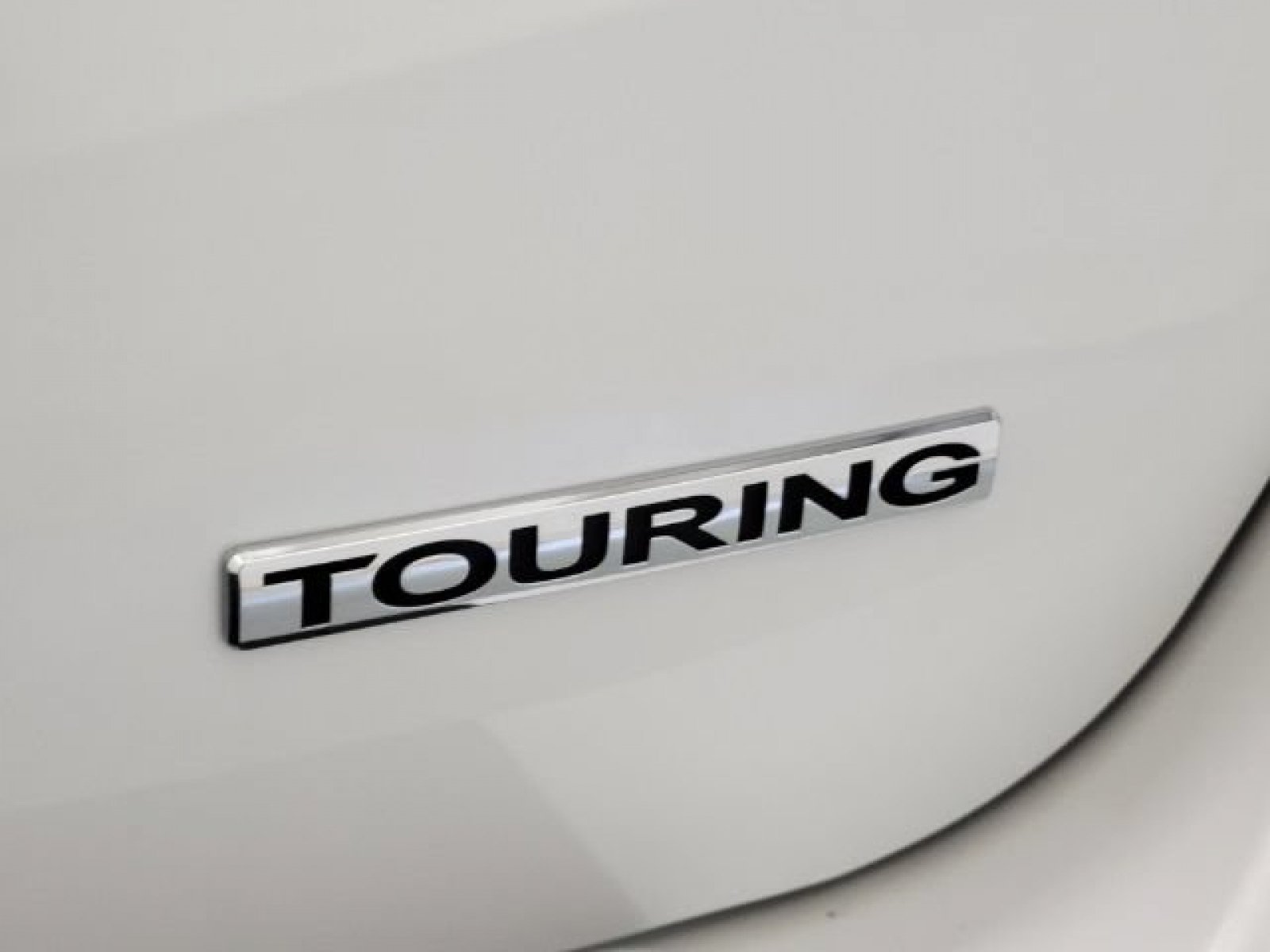 New 2026 Platinum White Pearl Honda Touring image 32