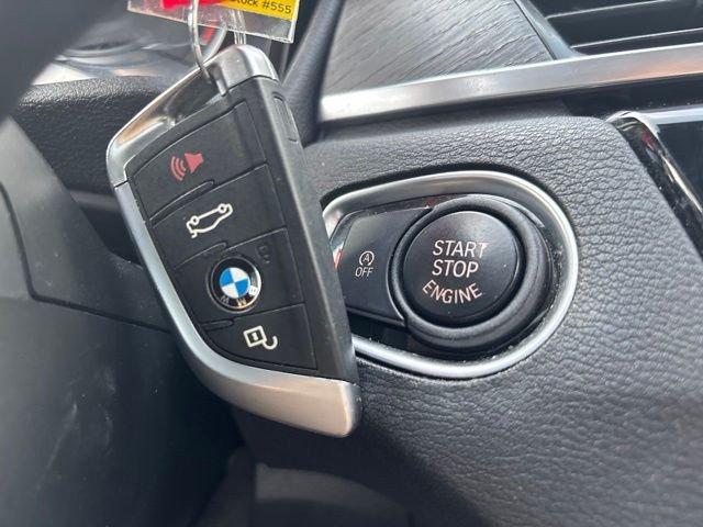 Used 2017 White BMW xDrive28i image 22
