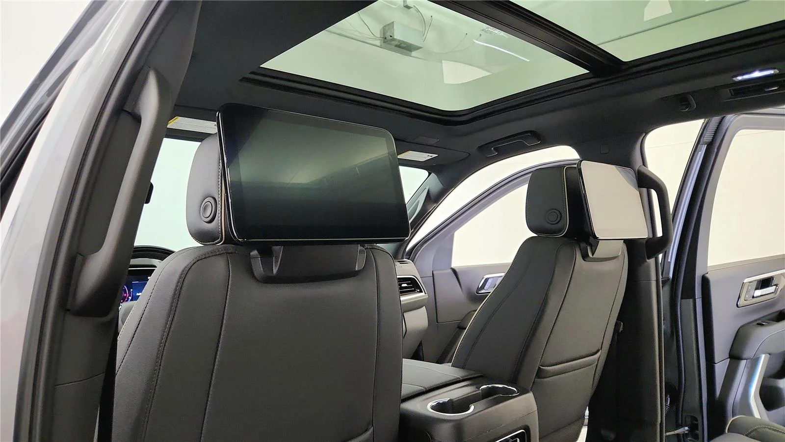 2026 Chevrolet Tahoe Premier - Photo 40