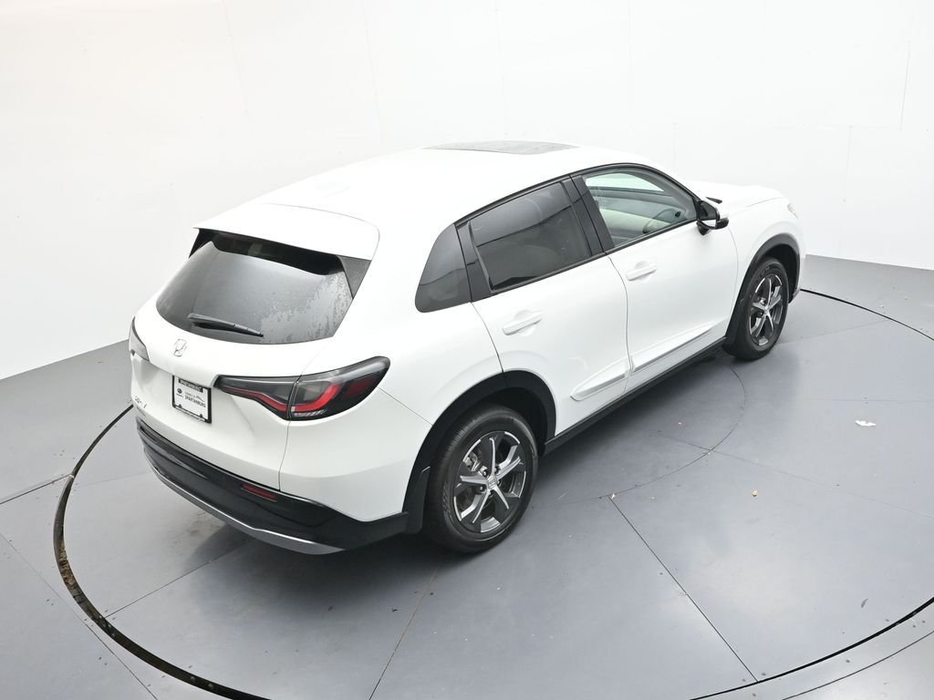 Used 2024 Platinum White Pearl Honda EX-L image 23