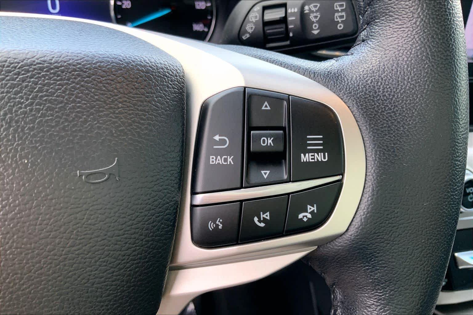 Used 2023 Agate Black Metallic Ford XLT image 23
