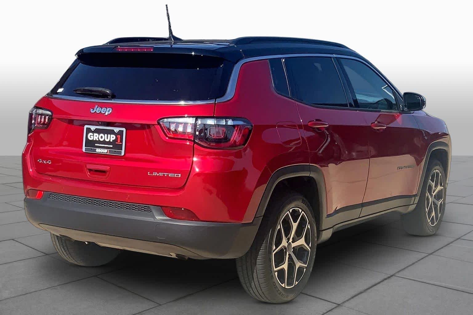 Used 2025 Red Hot Pearlcoat Jeep Limited image 13