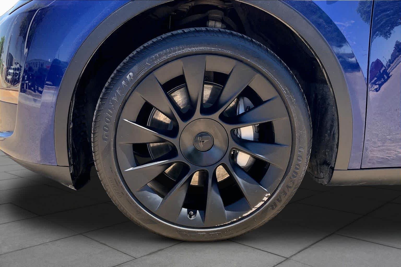 Used 2023 Deep Blue Metallic Tesla Long Range image 19