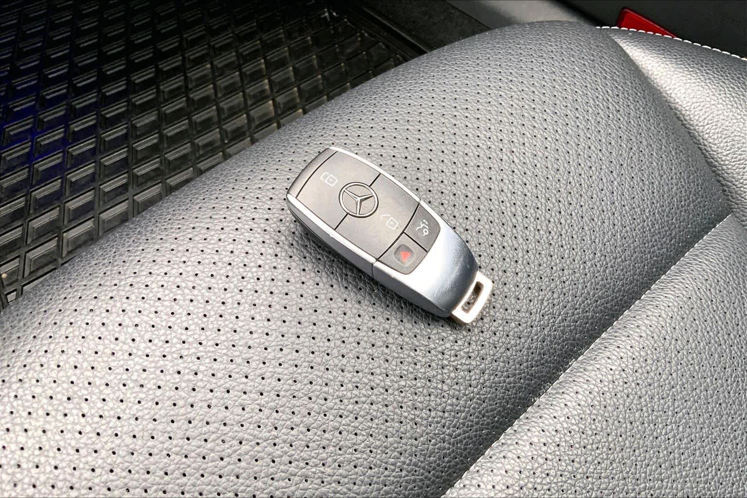 Used 2021 Selenite Grey Metallic Mercedes-Benz C 300 image 15