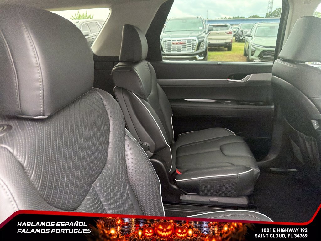 Used 2025 Gray Hyundai SEL Premium image 33