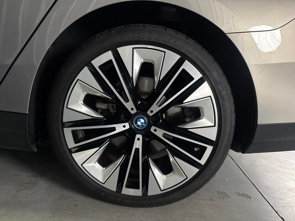 Used 2024 Gray Metallic BMW eDrive40 image 27
