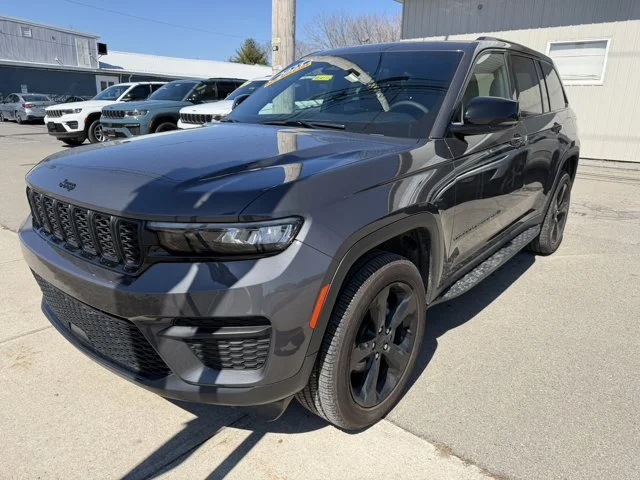 Used 2025 Baltic Gray Metallic Clearcoat Jeep Altitude X image 1