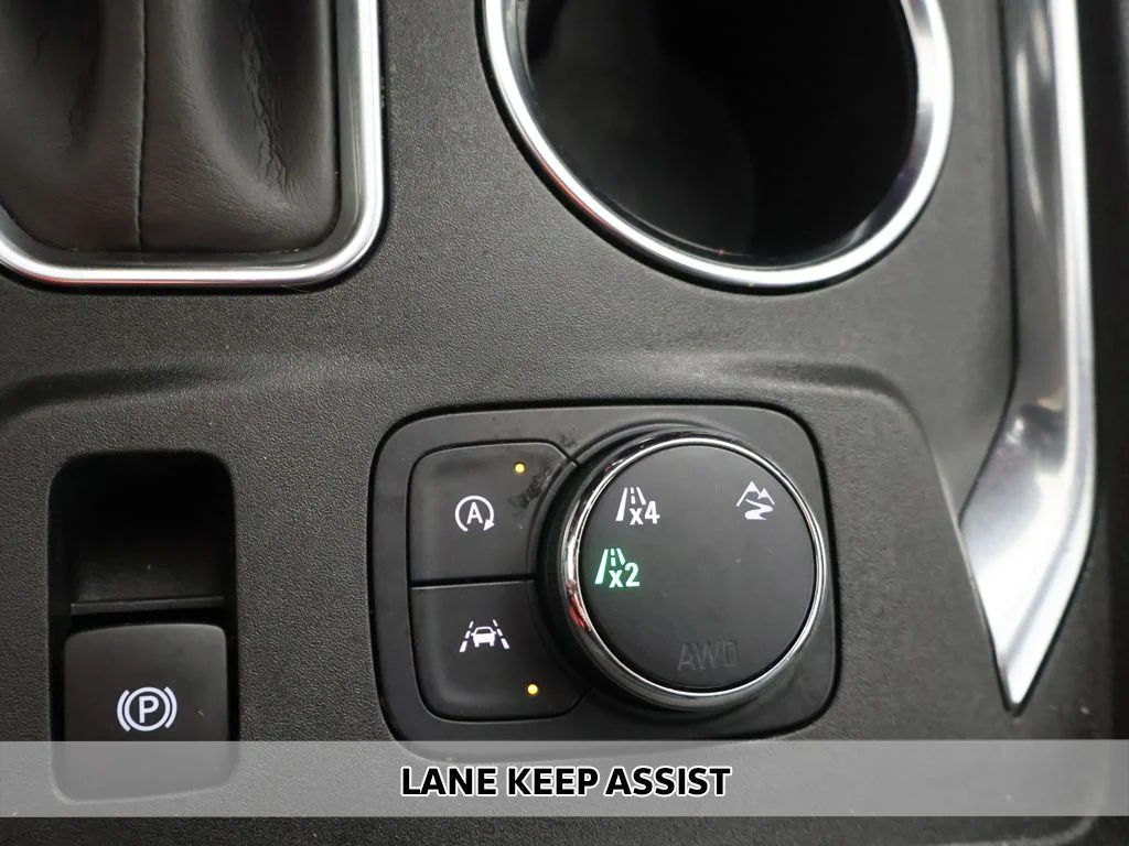 Used 2023 Gray Chevrolet LT image 3