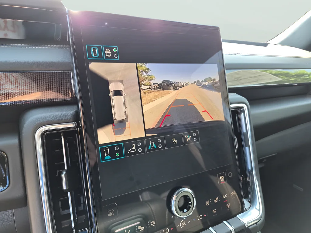 New 2026 Onyx Black GMC Elevation image 30