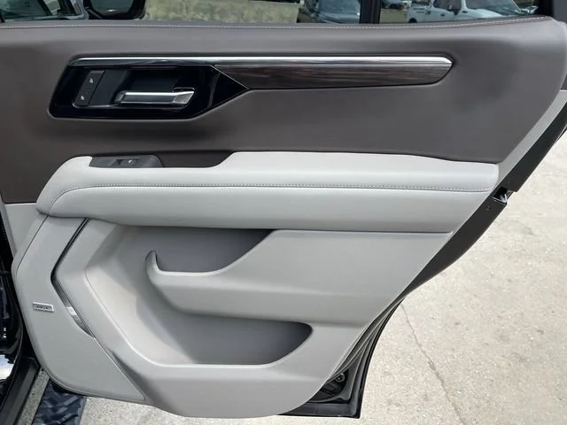 2026 Chevrolet Tahoe Z71 - Photo 14