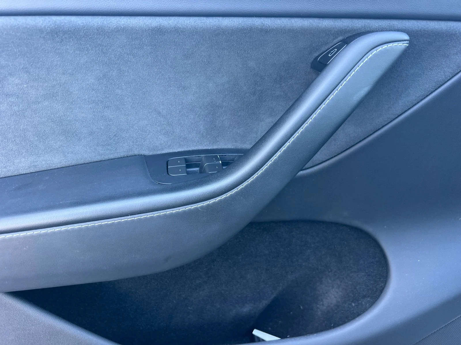 Used 2023 White Tesla Long Range image 10