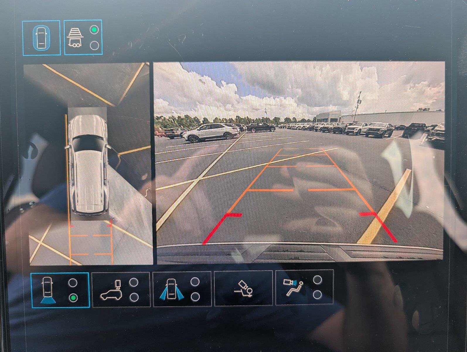2026 GMC Yukon AT4 - Photo 17