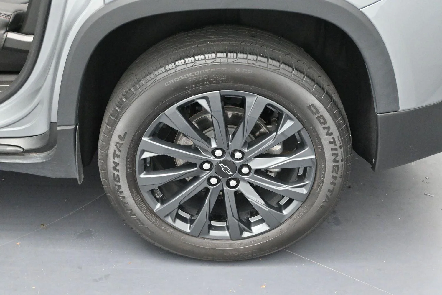Used 2023 Sterling Gray Metallic Chevrolet RS image 30