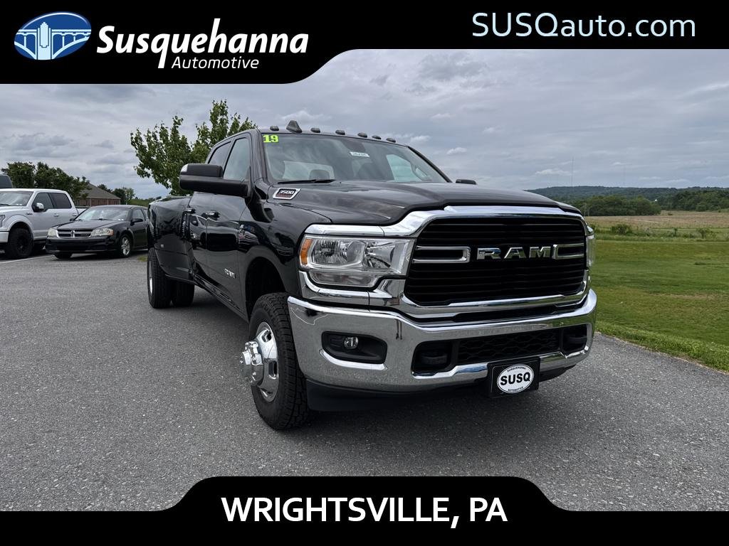 2019 RAM 3500 Big Horn 4X4 Crew Cab LWB's photo