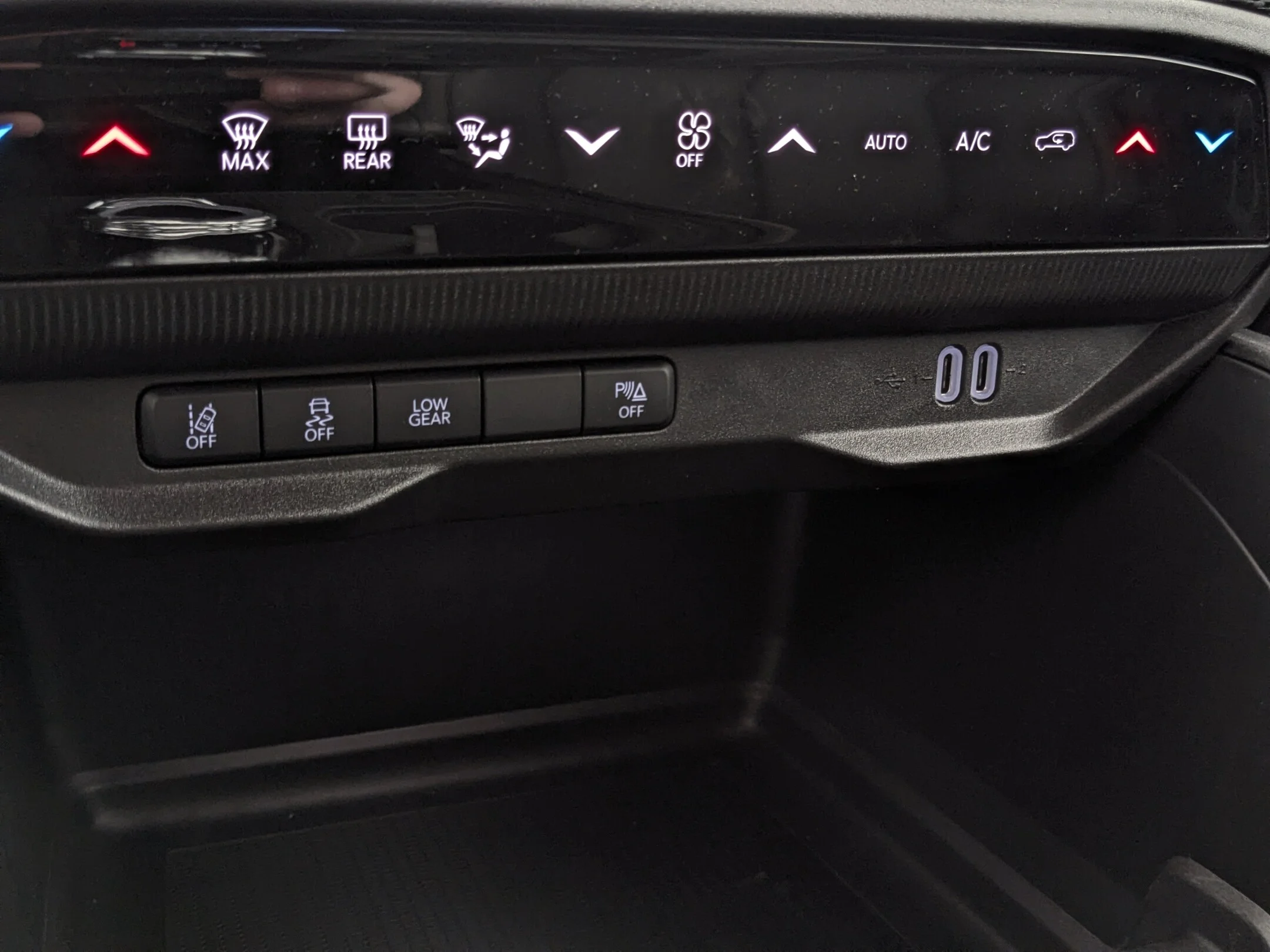 New 2026 Grey Jeep Limited - - Hybrid - Dual-Pane Pano Sunroof - Capri Leatherette - Power Liftgate & More! image 21