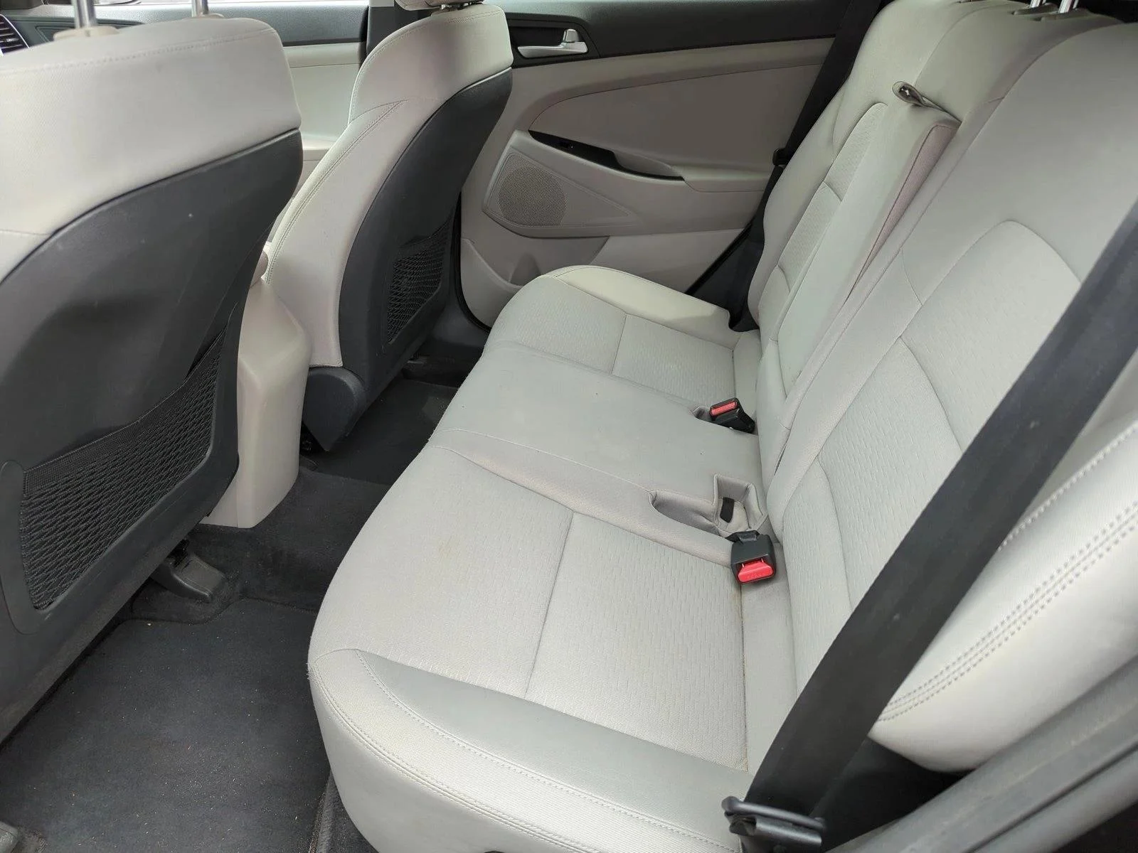 Used 2021 Black Noir Pearl Hyundai SE image 12