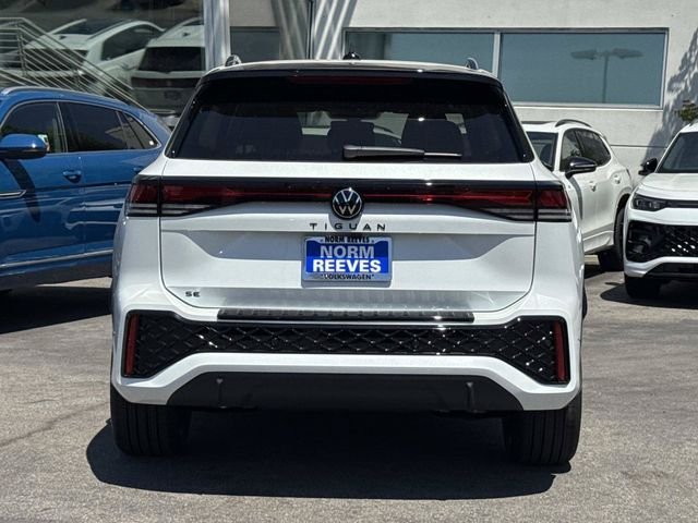 New 2026 White/off-white Volkswagen 2.0T SE R-Line Black image 4