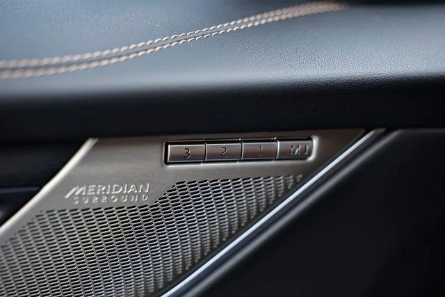 2026 Jaguar F-Pace R-Dynamic S - Photo 16
