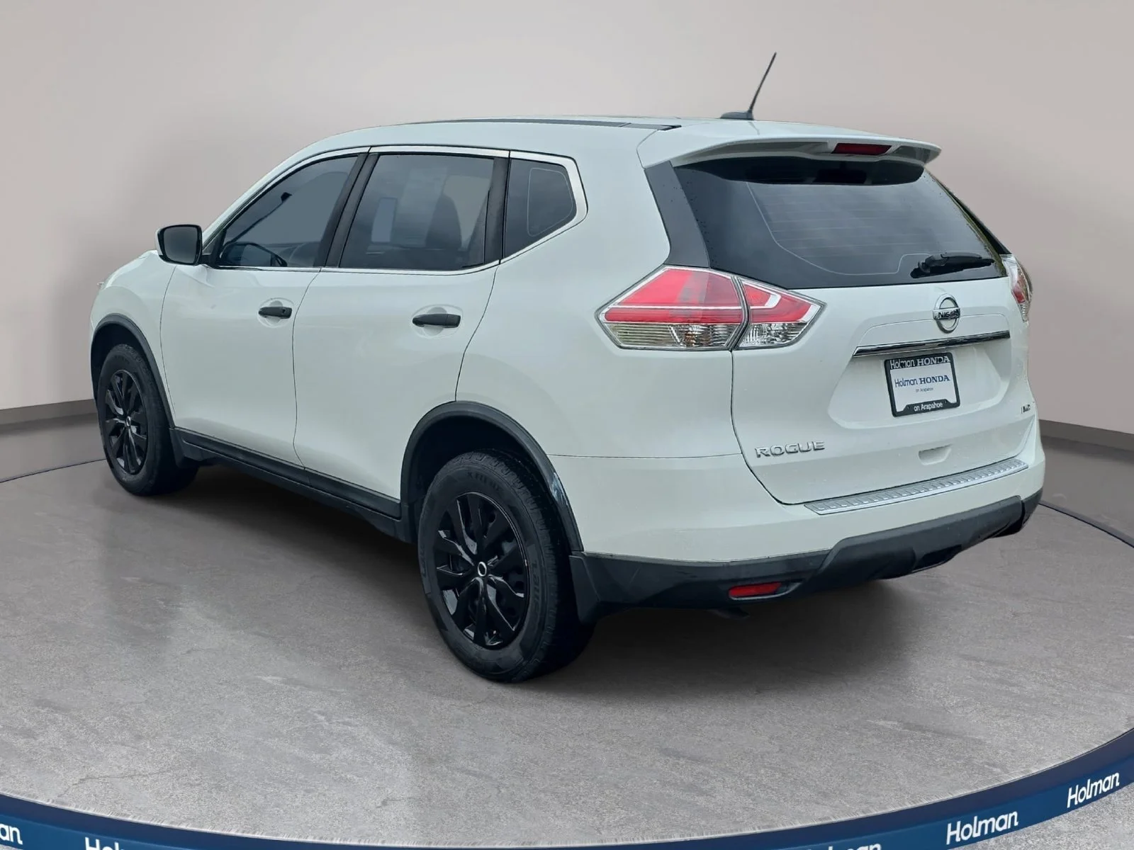 Used 2016 Glacier White Nissan S image 8