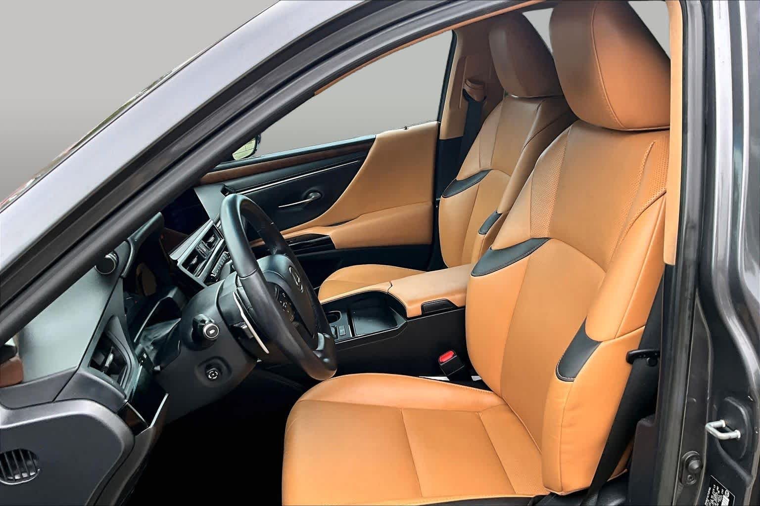 Used 2024 Cloudburst Gray Lexus  image 8